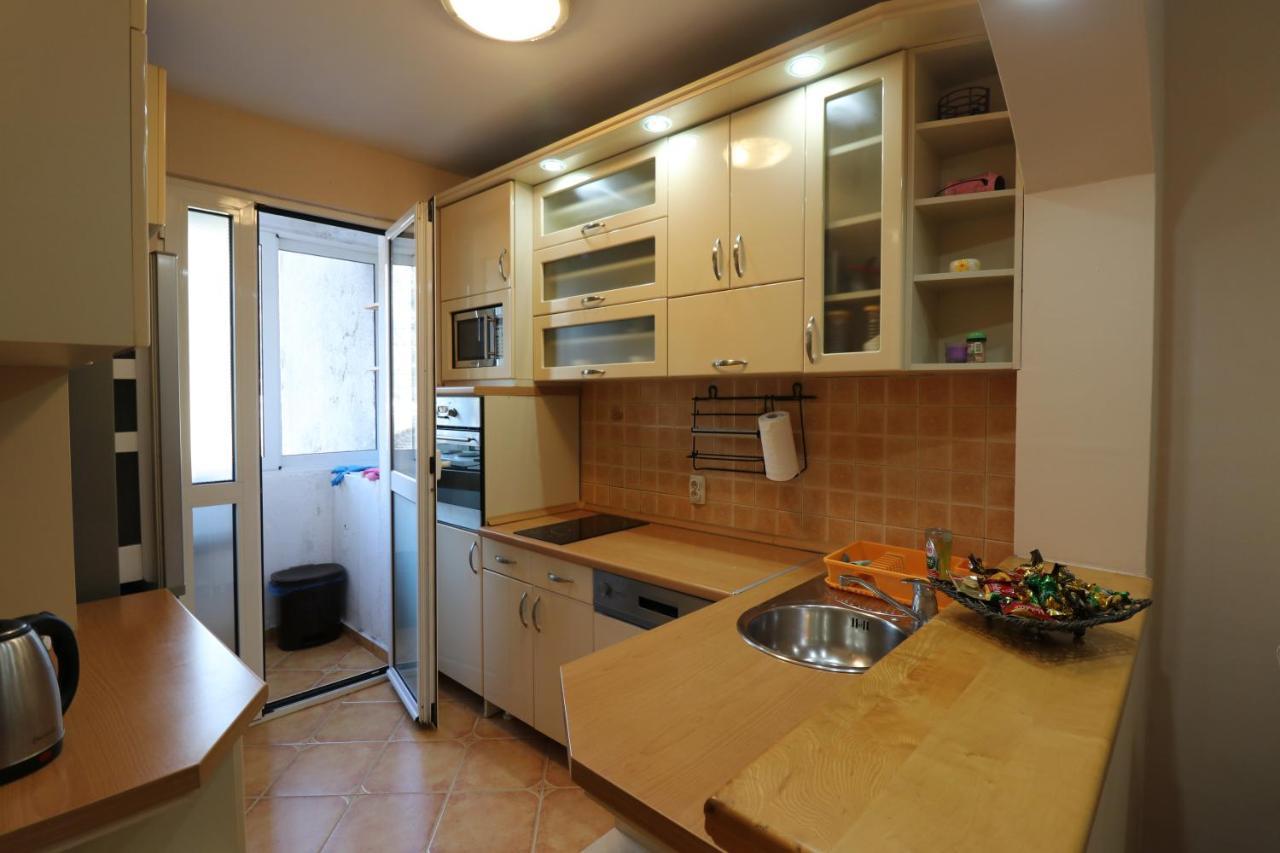 Apartment Nina Kotor Exterior photo