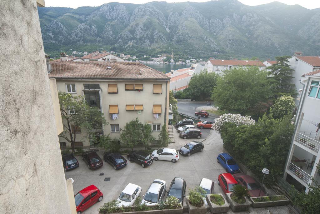 Apartment Nina Kotor Exterior photo